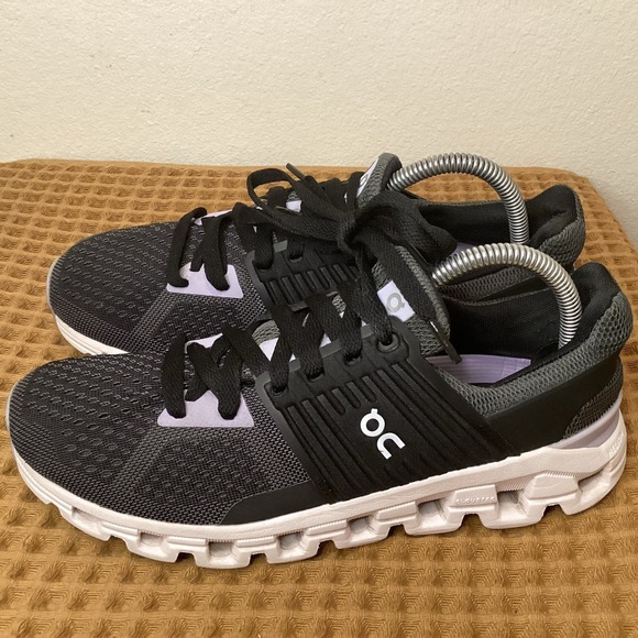 On Cloud Cloudswift Running Shoes Womens Size 8.5 Black White Sneakers - Picture 1 of 9